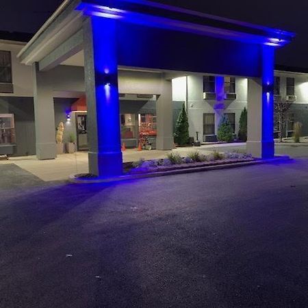 Days Inn By Wyndham Great Lakes Naval Base North Chicago Exterior foto