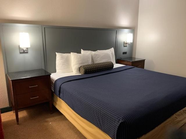 Days Inn By Wyndham Great Lakes Naval Base North Chicago Exterior foto