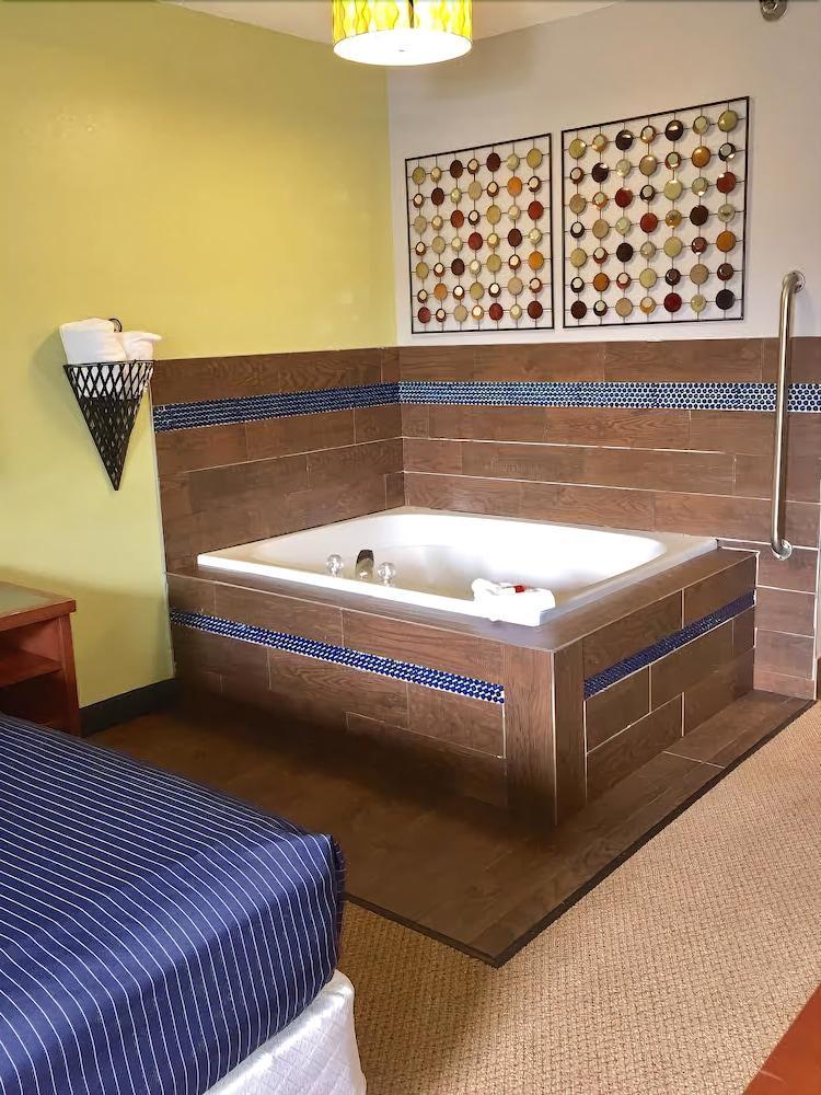 Days Inn By Wyndham Great Lakes Naval Base North Chicago Exterior foto