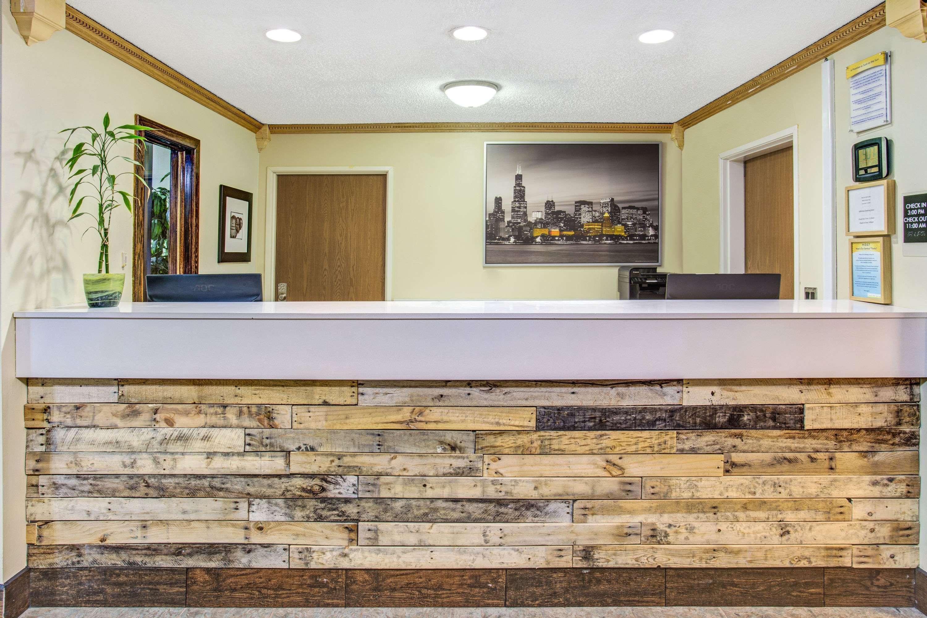 Days Inn By Wyndham Great Lakes Naval Base North Chicago Exterior foto
