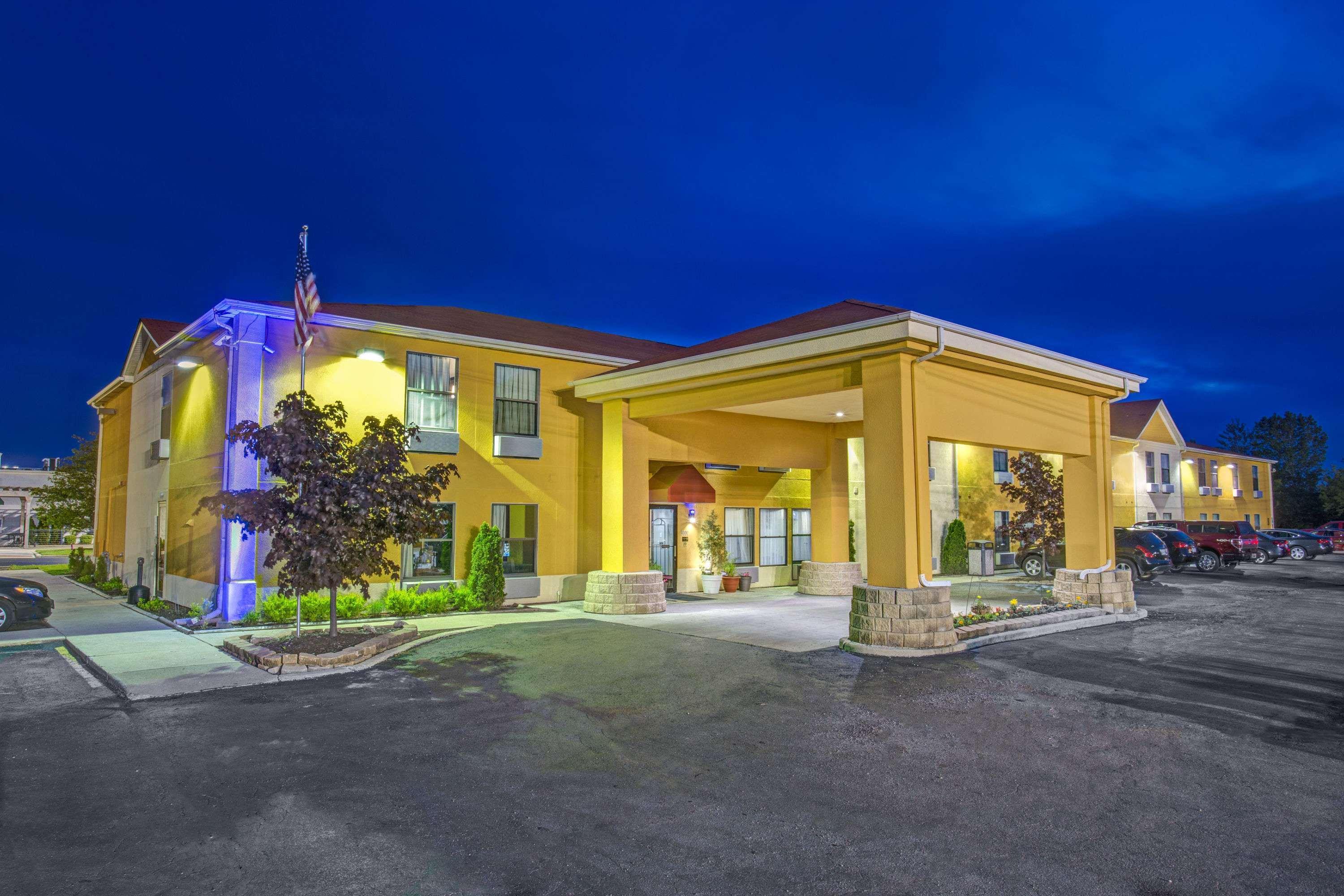 Days Inn By Wyndham Great Lakes Naval Base North Chicago Exterior foto