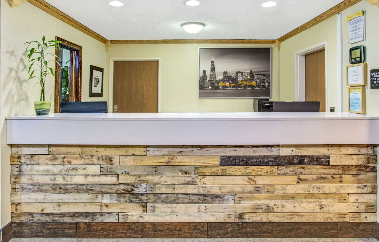 Days Inn By Wyndham Great Lakes Naval Base North Chicago Exterior foto